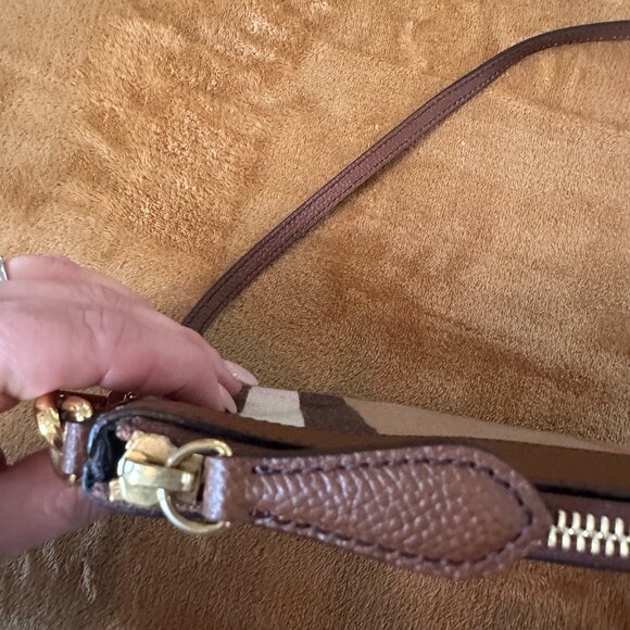 Burberry Peyton Crossbody house check brown adjustable strap - Picture 3 of 10